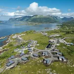 Beautiful In Lofoten Housing Up To 6 Guests! Lyngværet