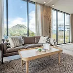 Beautiful In Lofoten Housing Up To 6 Guests! بيت للعطل
