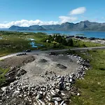 Beautiful In Lofoten Housing Up To 6 Guests! بيت للعطل Lyngværet