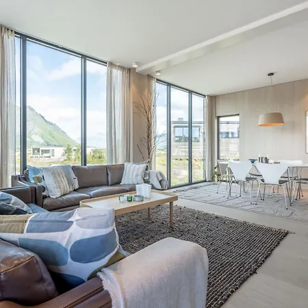 Beautiful In Lofoten Housing Up To 6 Guests! 펜션 *