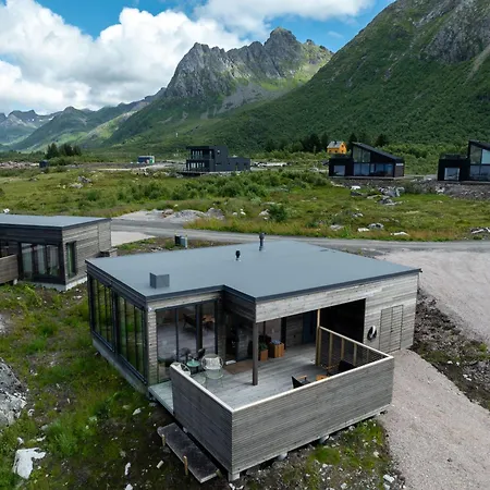 Beautiful In Lofoten Housing Up To 6 Guests! بيت للعطل Lyngværet