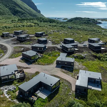 Beautiful In Lofoten Housing Up To 6 Guests! 別荘