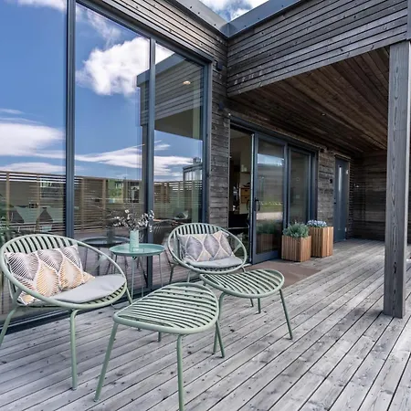 Beautiful In Lofoten Housing Up To 6 Guests! Vakantiehuis Lyngværet