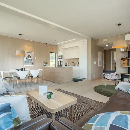 Beautiful In Lofoten Housing Up To 6 Guests! *