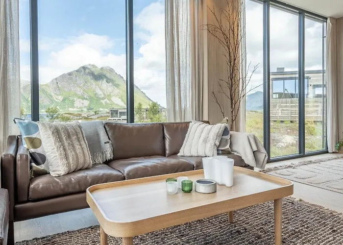 Beautiful In Lofoten Housing Up To 6 Guests! 別荘