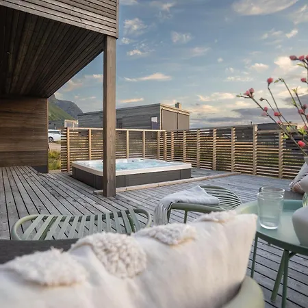 Beautiful In Lofoten Housing Up To 6 Guests! Dom wakacyjny