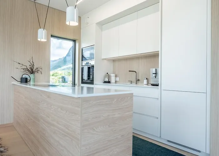 Beautiful In Lofoten Housing Up To 6 Guests! Lyngvaeret