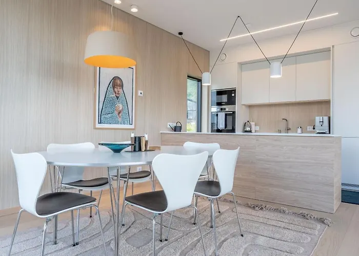 Beautiful In Lofoten Housing Up To 6 Guests! Дом отдыха