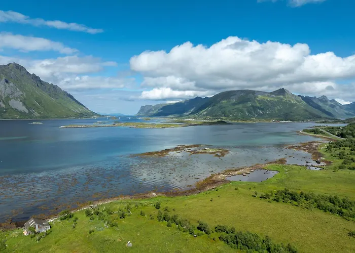 Beautiful In Lofoten Housing Up To 6 Guests! Дом отдыха